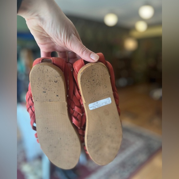 Vintage red leather En Route woven sandals, 6 - Picture 3 of 3